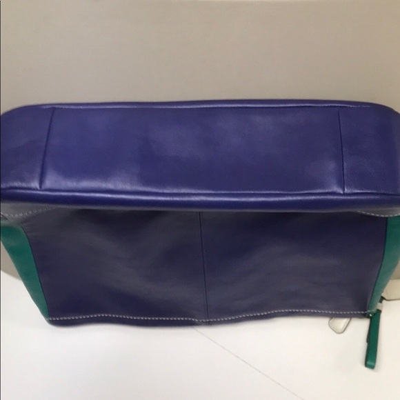 Coach 15x13 - Picture 3 of 6